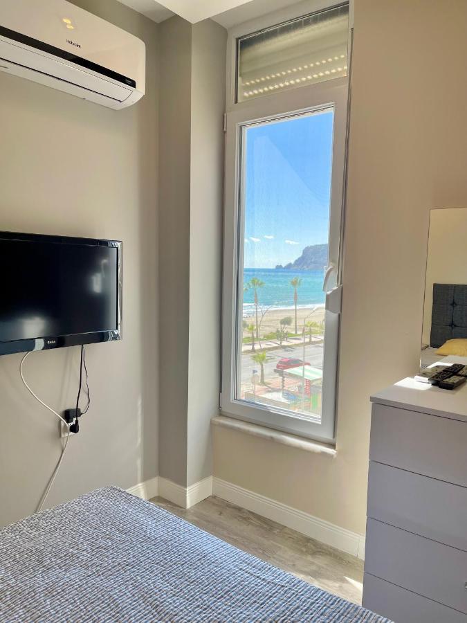 Sa Apartments! Beachfront Apartment With Sea View & Pool ألانيا المظهر الخارجي الصورة