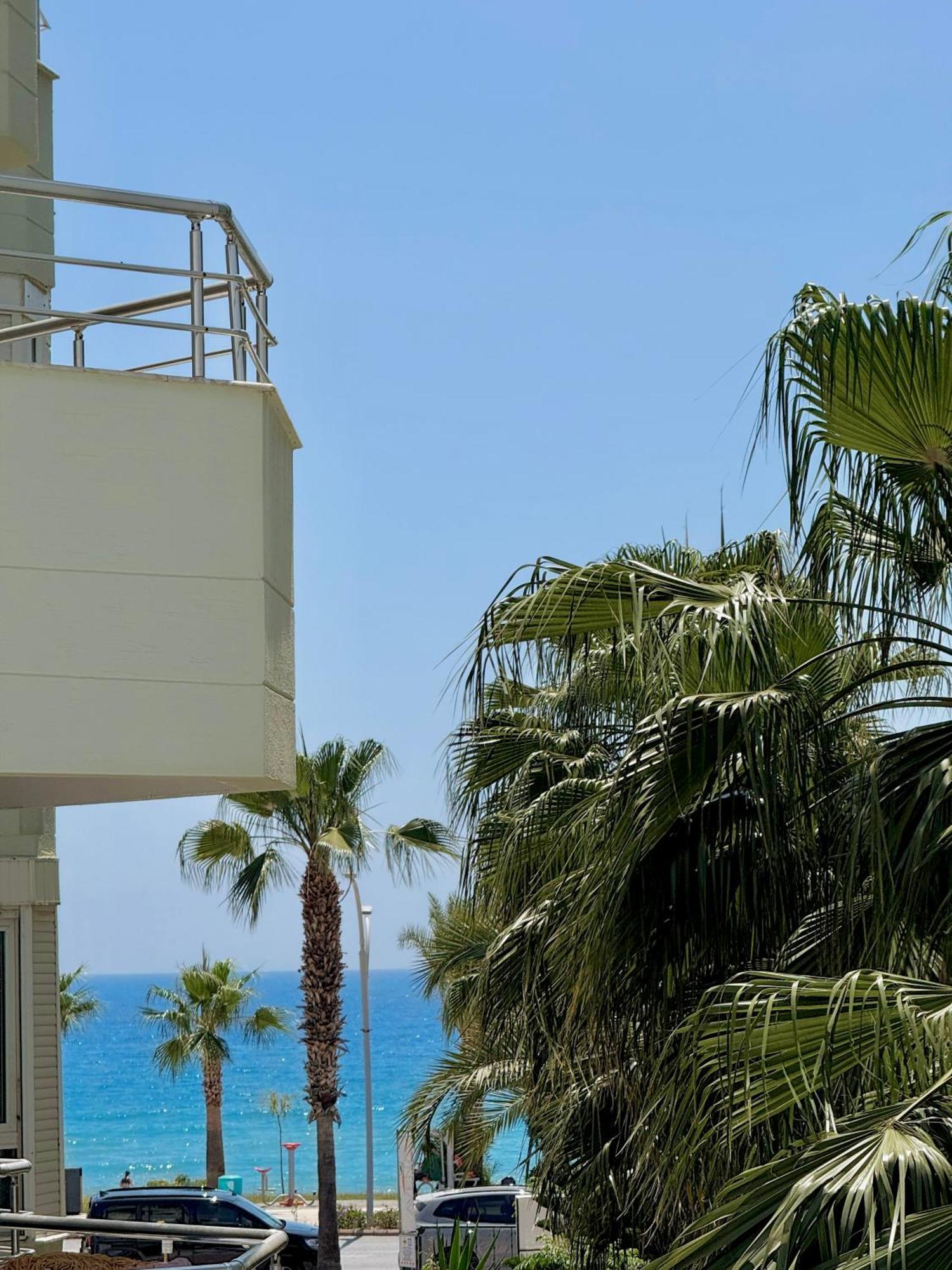 Sa Apartments! Beachfront Apartment With Sea View & Pool ألانيا المظهر الخارجي الصورة