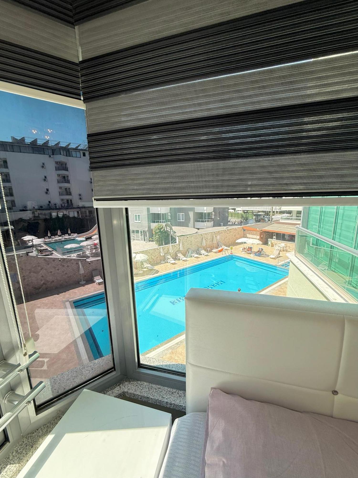 Sa Apartments! Beachfront Apartment With Sea View & Pool ألانيا المظهر الخارجي الصورة