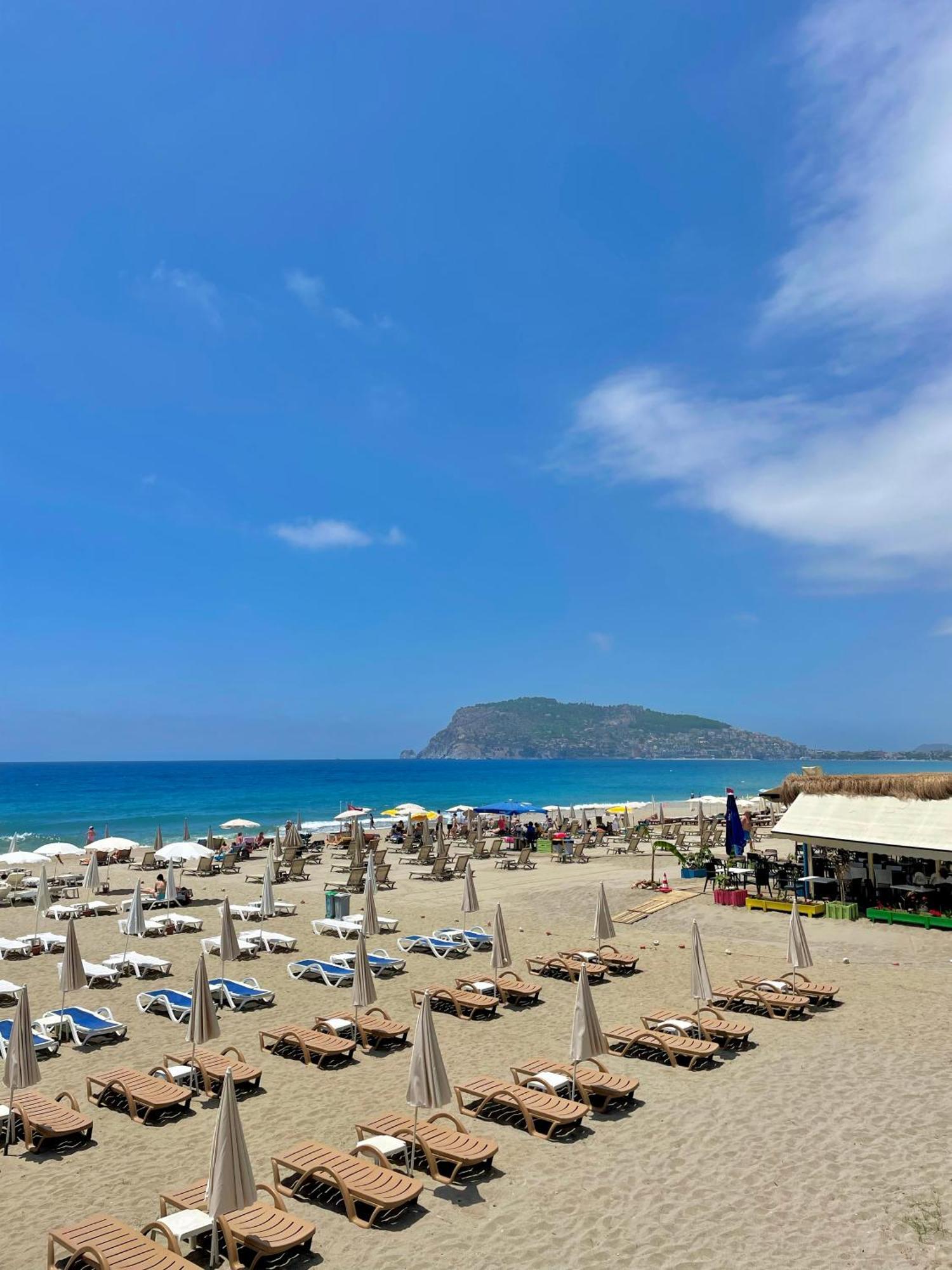 Sa Apartments! Beachfront Apartment With Sea View & Pool ألانيا المظهر الخارجي الصورة